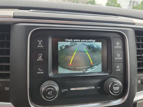 Used 2019 RAM 1500 Classic SLT AWD/4WD image 14
