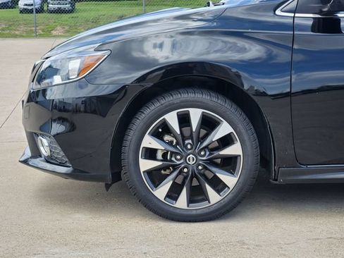 Used 2019 Nissan Sentra SR FWD image 9