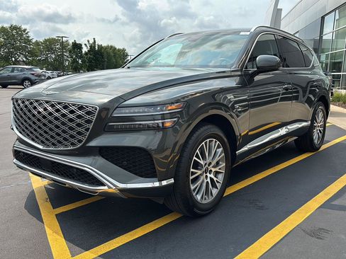 Used 2025 Genesis GV80 2.5T Standard AWD/4WD image 9