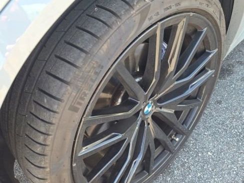 Used 2024 BMW X5 xDrive40i w/ M Sport Package image 11