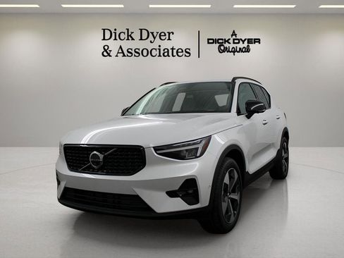 New 2026 Volvo XC40 B4 Plus w/ Protection Package Premier image 7