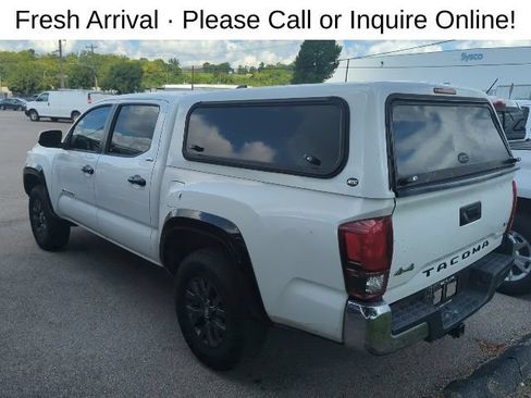 Used 2021 Toyota Tacoma SR5 AWD/4WD image 3