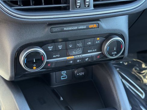 Used 2022 Ford Escape Titanium w/ Titanium Elite Package image 11