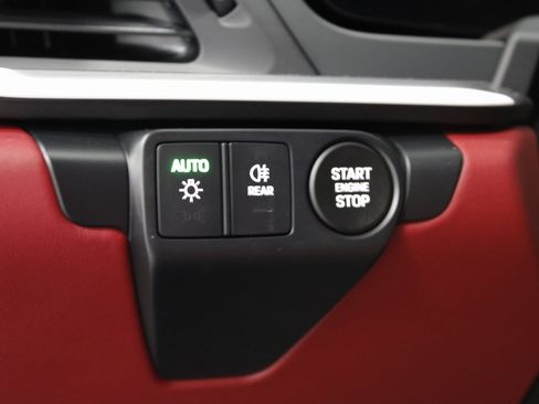 Certified 2025 Porsche 911 Carrera image 23