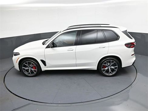 New 2026 BMW X5 M60i w/ Climate Comfort Package image 23