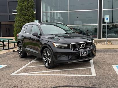 Used 2023 Volvo XC40 B5 Ultimate w/ Climate Package