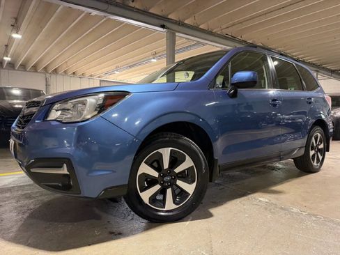 Used 2017 Subaru Forester 2.5i Limited AWD/4WD image 2