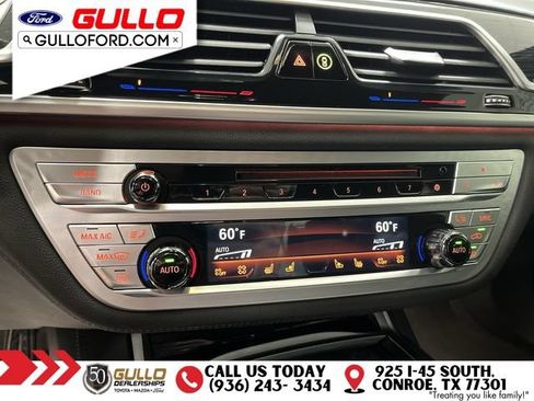 Used 2020 BMW 750i xDrive w/ Autobahn Package AWD/4WD image 28