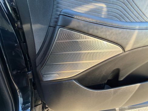 Used 2024 Hyundai Palisade Calligraphy image 27