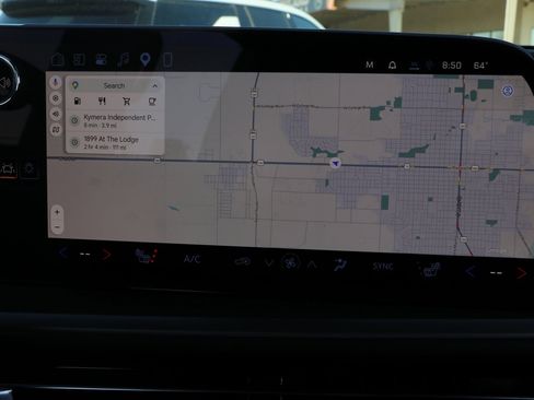 Used 2026 Chevrolet Traverse LT image 24