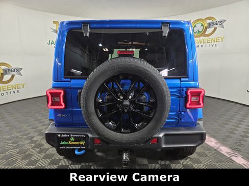 Used 2022 Jeep Wrangler Unlimited Sahara image 7