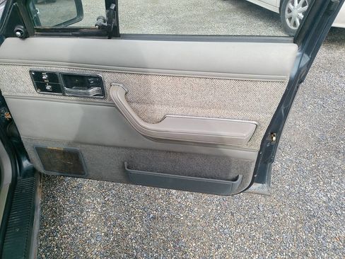 Used 1989 Jeep Cherokee Laredo image 21