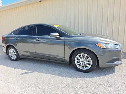 Used 2016 Ford Fusion S FWD image 4
