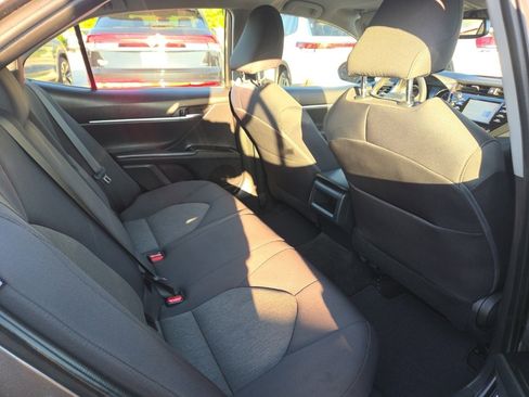 Used 2020 Toyota Camry LE image 15