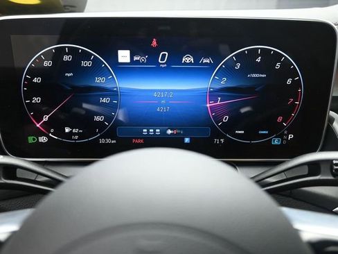 Used 2026 Mercedes-Benz GLC 300 image 10
