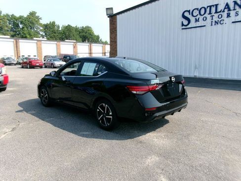 Used 2025 Nissan Sentra SV FWD image 8