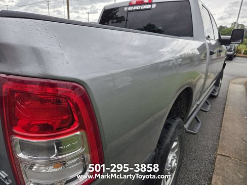 Used 2024 RAM 2500 Tradesman w/ Chrome Appearance Group AWD/4WD image 9