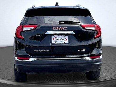 Used 2024 GMC Terrain SLT AWD/4WD image 4