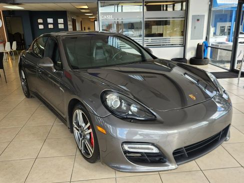 Used 2013 Porsche Panamera GTS image 1