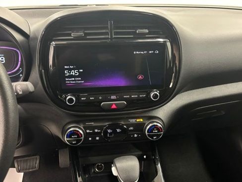 Used 2025 Kia Soul S image 23