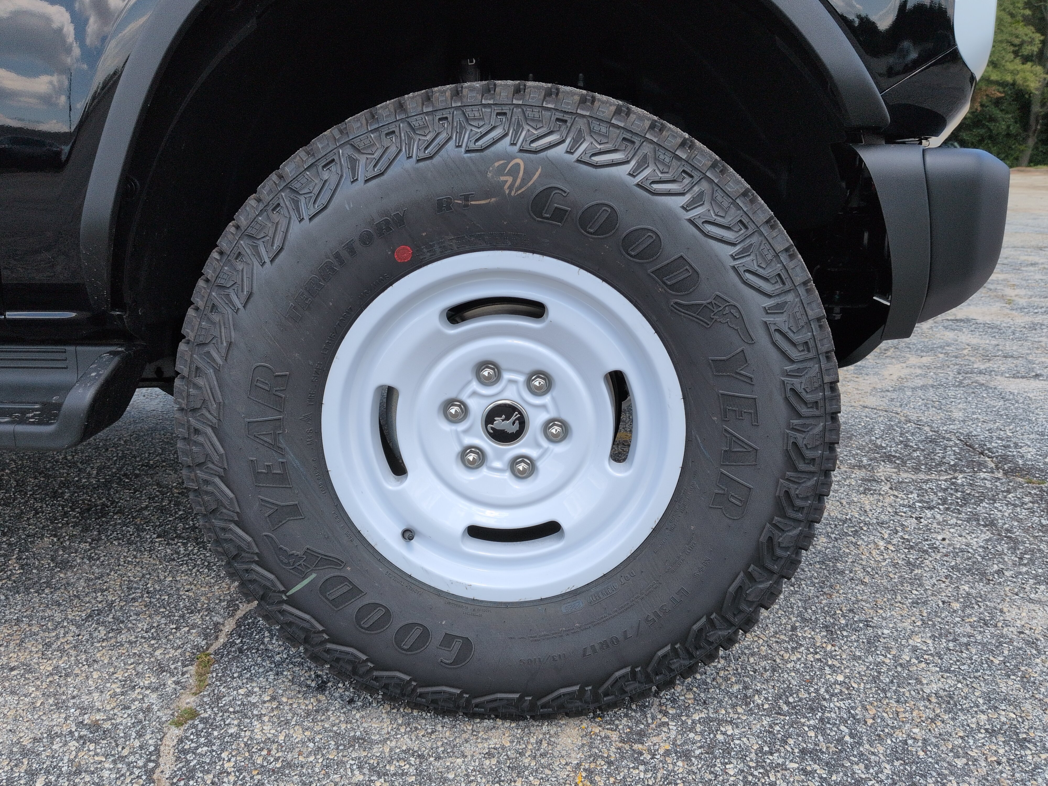 New 2026 Ford Bronco Heritage Edition AWD/4WD image 9