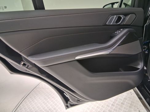 New 2026 BMW X7 M60i w/ Executive Package image 29