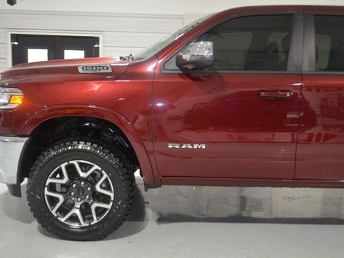 Used 2025 RAM 1500 Laramie AWD/4WD image 5