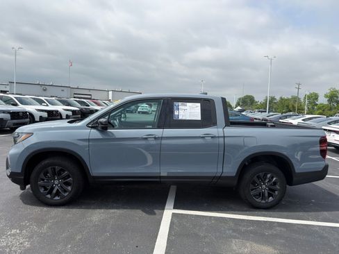 Used 2024 Honda Ridgeline Sport image 3