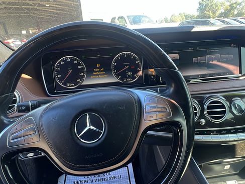 Used 2015 Mercedes-Benz S 550 Sedan image 15
