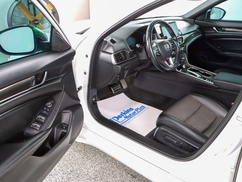 Used 2022 Honda Accord Sport image 3