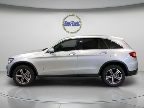 Used 2018 Mercedes-Benz GLC 300 4MATIC image 2