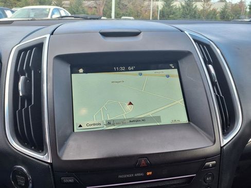 Used 2018 Ford Edge Titanium w/ Ford Safe & Smart Package image 21