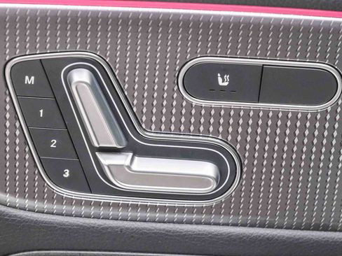 Certified 2022 Mercedes-Benz GLB 250 image 28