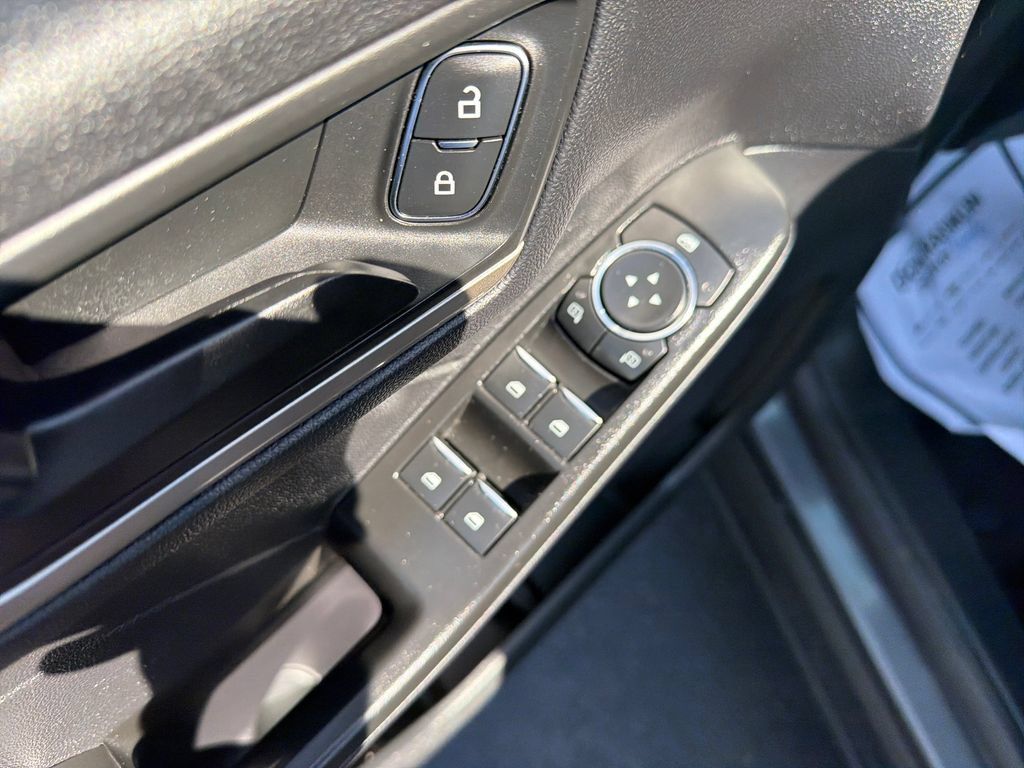 Used 2022 Ford Escape SE w/ Convenience Package AWD/4WD image 13