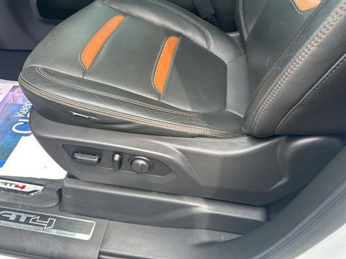 Used 2020 GMC Sierra 1500 AT4 w/ Off-Road Performance Package image 14