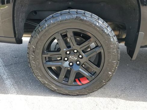 Used 2021 Chevrolet Silverado 1500 RST w/ Redline Edition RWD image 5