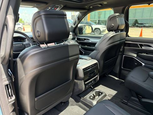 New 2026 Jeep Grand Wagoneer Limited AWD/4WD image 16