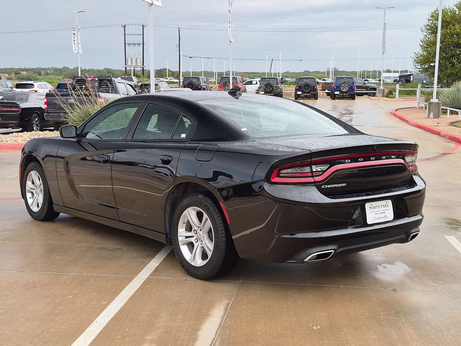 Used 2023 Dodge Charger SXT RWD image 5