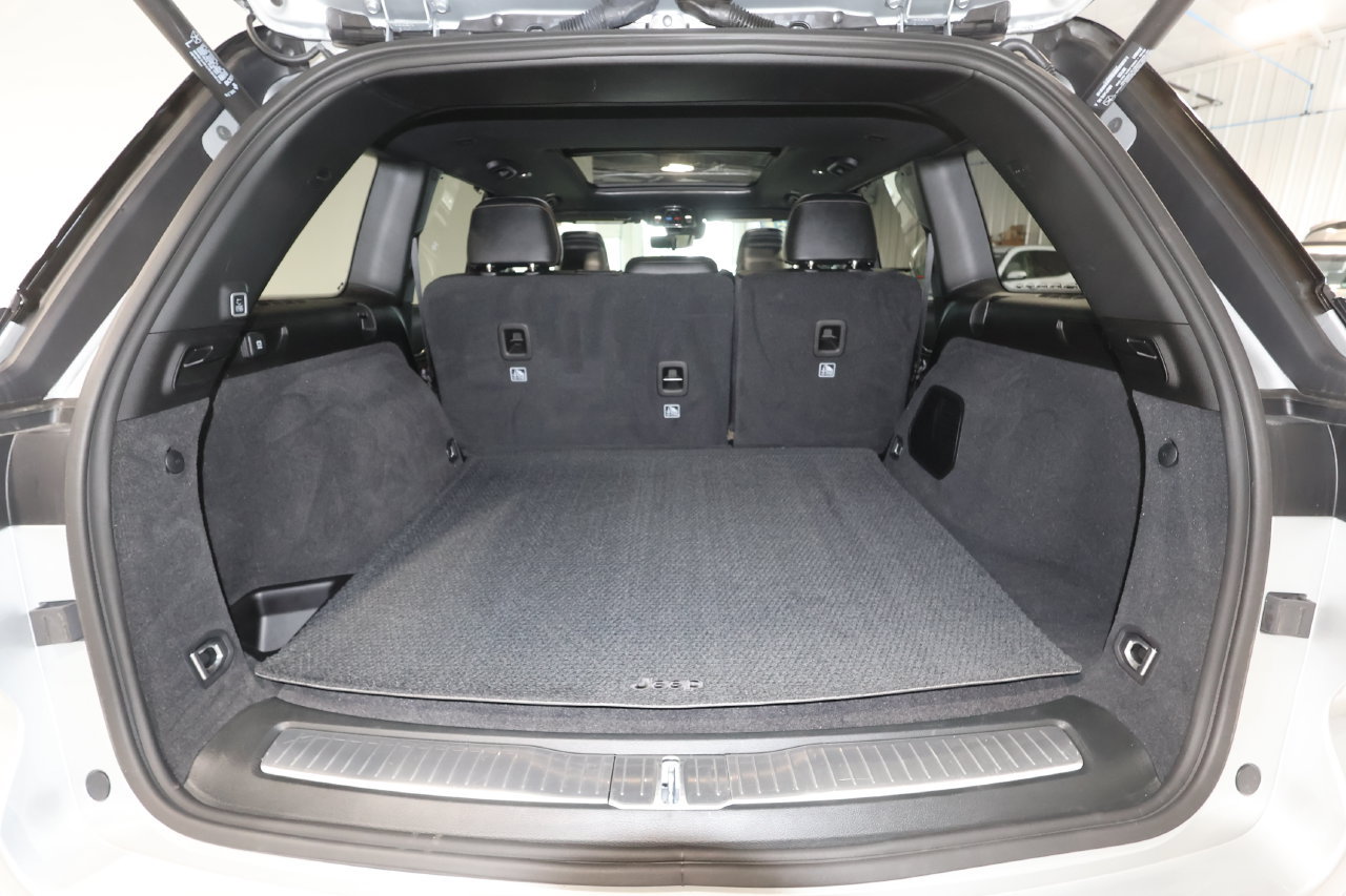 Used 2025 Jeep Grand Cherokee Summit w/ Adv Protech Group IV AWD/4WD image 26