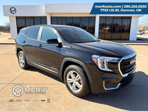 Used 2024 GMC Terrain SLE image 1