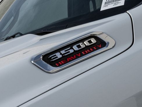 Used 2024 RAM 3500 Limited w/ Safety Group image 39