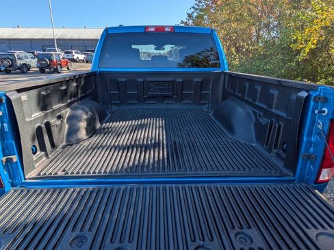 Used 2022 RAM 1500 Classic SLT image 31