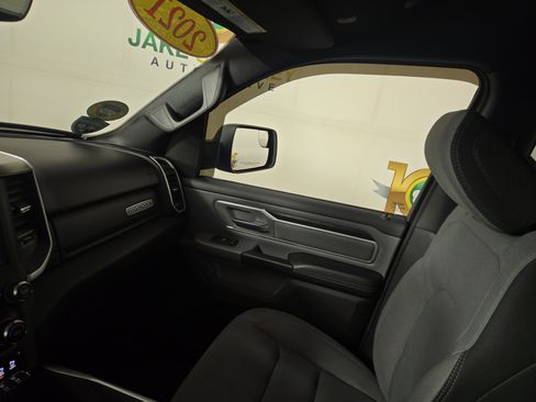 Used 2021 RAM 1500 Big Horn image 22