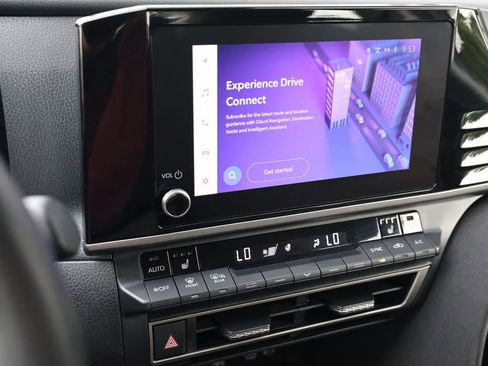 Used 2025 Toyota Camry LE w/ Convenience Package AWD/4WD image 21