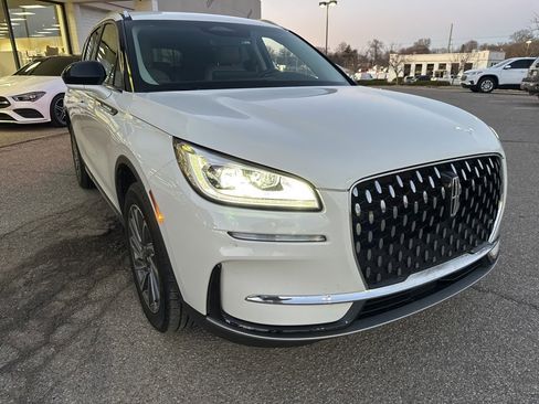 Used 2023 Lincoln Corsair Reserve image 13