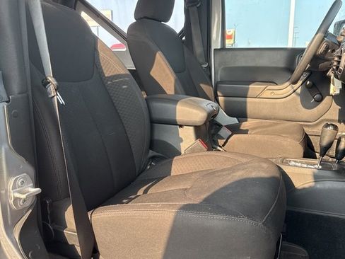 Used 2017 Jeep Wrangler Sport image 22