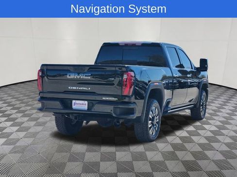 Used 2025 GMC Sierra 2500 Denali Ultimate image 4