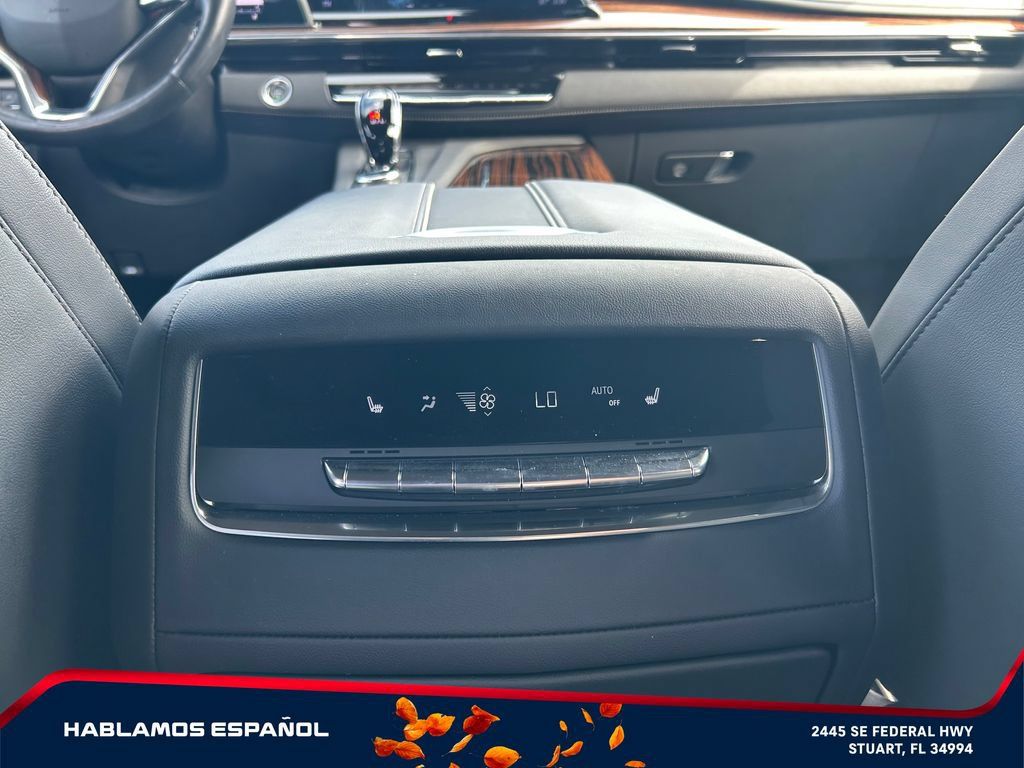 Used 2023 Cadillac Escalade Premium Luxury w/ LPO, Radiant Package AWD/4WD image 32