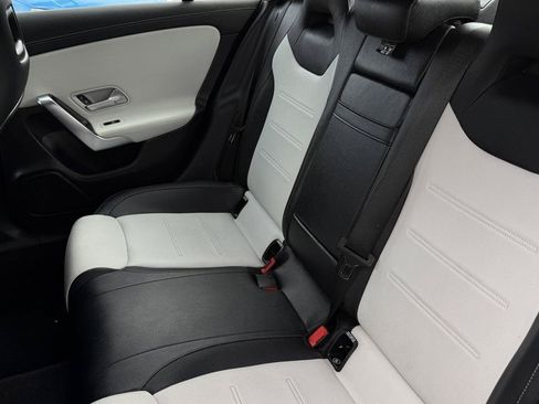 Used 2023 Mercedes-Benz CLA 250 4MATIC image 33