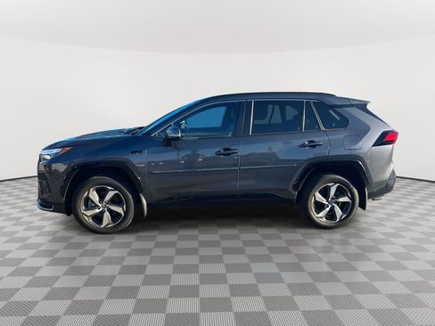 Used 2023 Toyota RAV4 SE w/ Weather & Moonroof Package image 7